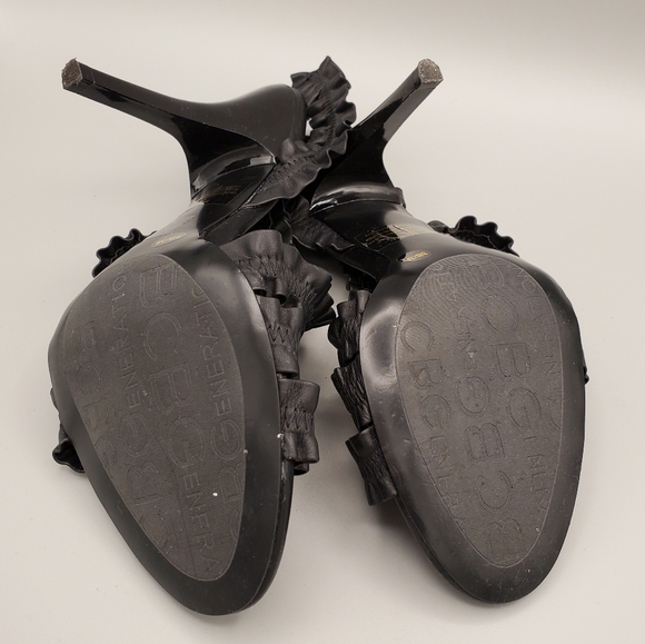 BCBG Generation PELHAM Ruffled Leather Sandals - Picture 5 of 6